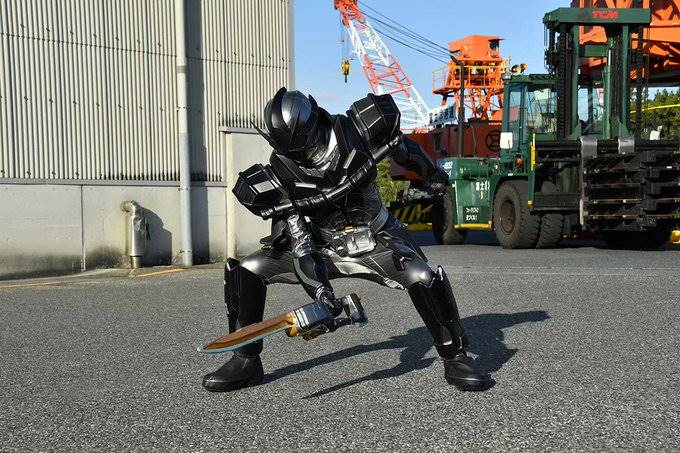 Kamen Rider Saber