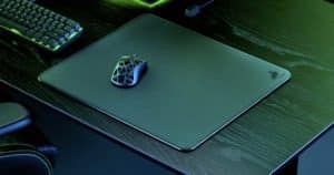 Razer เปิดตัว Atlas แผ่นรองเมาส์สุดหรูที่ผลิตจากกระจกทั้งแผ่น