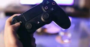 ผู้เล่น PlayStation ประมาณครึ่งหนึ่งยังไม่ได้มูฟออนไปยังเครื่อง PS5